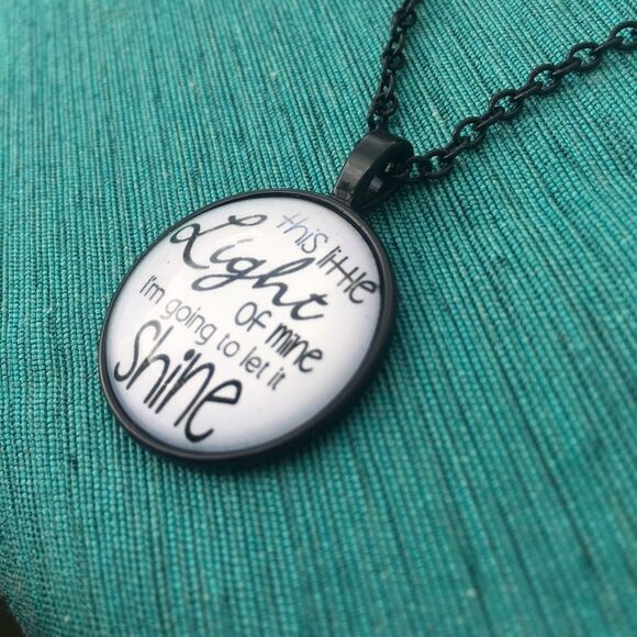 Let It Shine Necklace - Picture 4 of 6